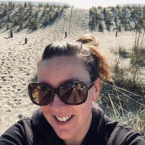 Meet your Posher, Jenine